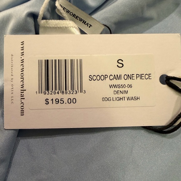 WeWoreWhat Scoop neck open back one piece swimsuit Macro Sunflowers - Picture 7 of 9